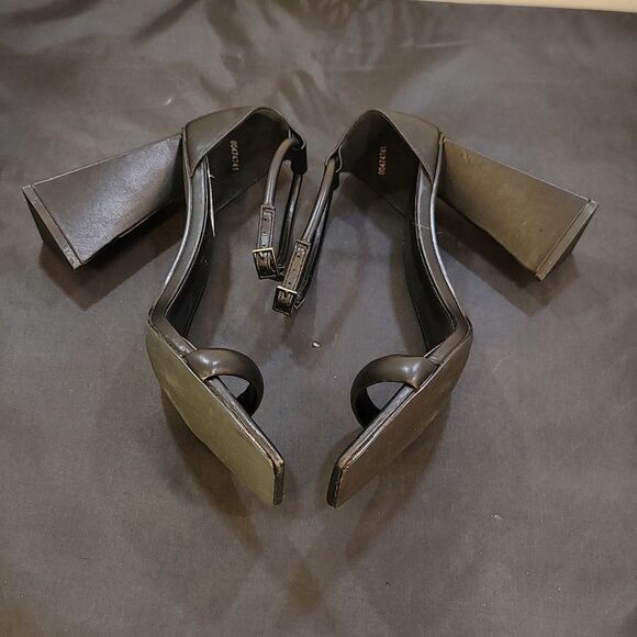 BRAND NEW OLIVIA JOHNSON BLOCK TRIANGLE HEEL SQUARE TOE SANDAL - Picture 13 of 14